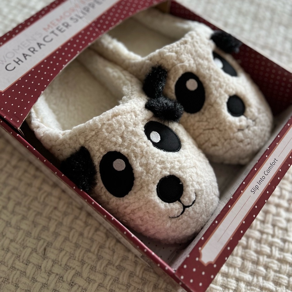 Panda Slippers - Picture 5 of 5